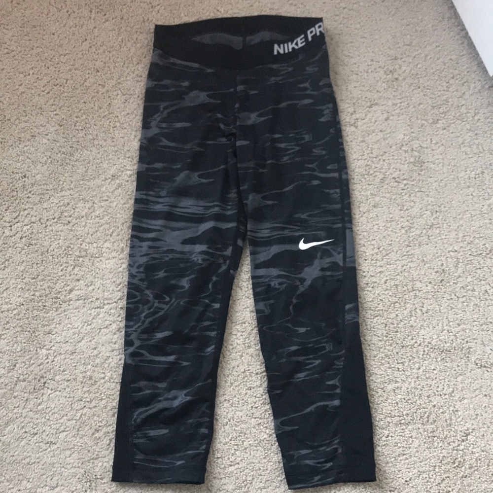 Nike Pro Capris